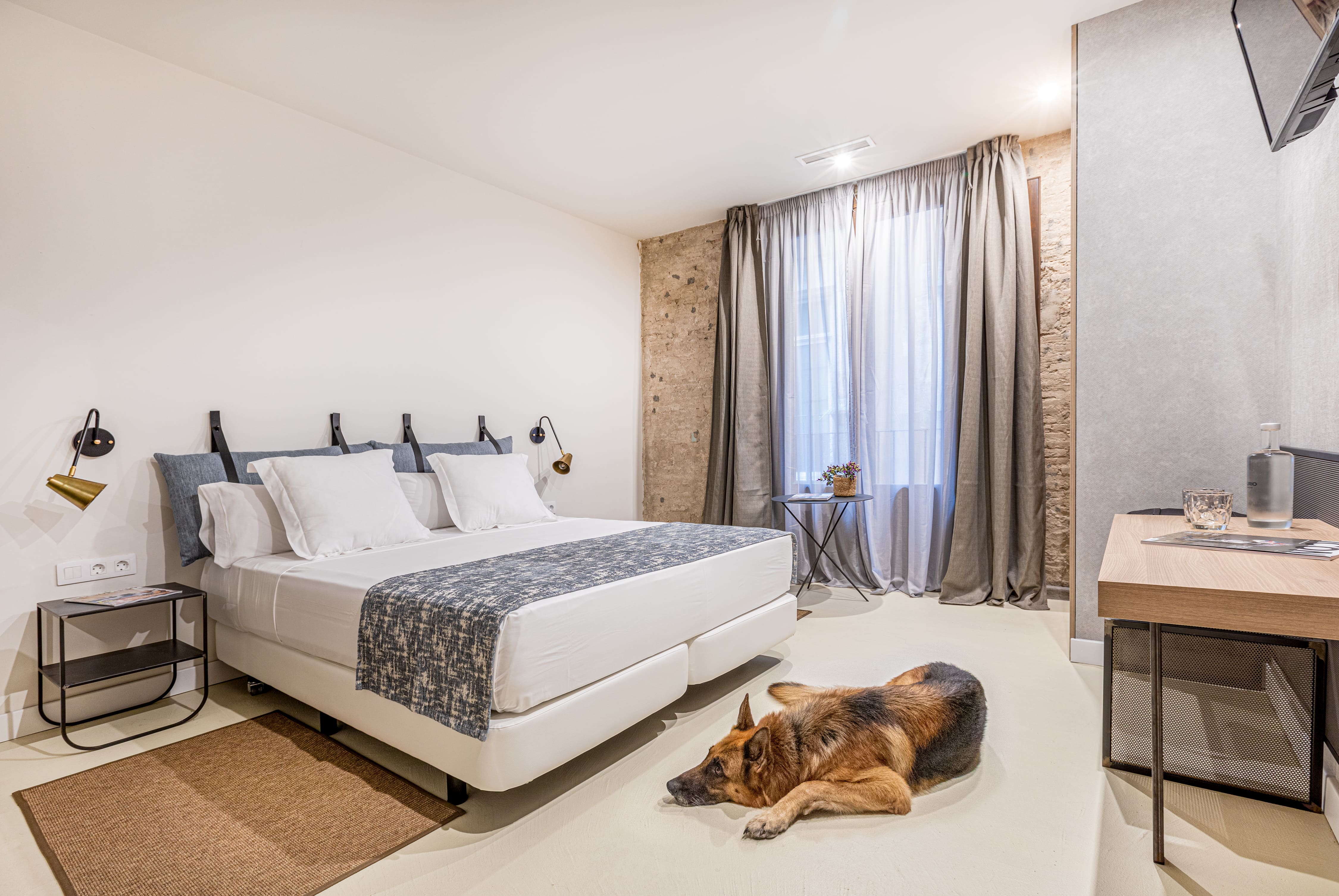 Double Deluxe Room - Private room from window
